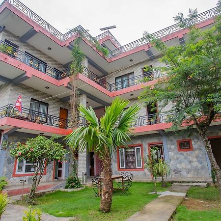 Hotel Glory Garden Pokhara Exteriör bild