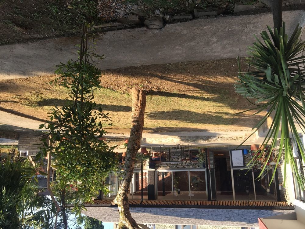 Hotel Glory Garden Pokhara Exteriör bild