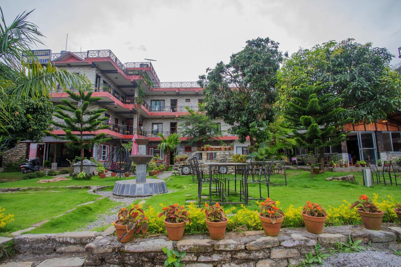 Hotel Glory Garden Pokhara Exteriör bild
