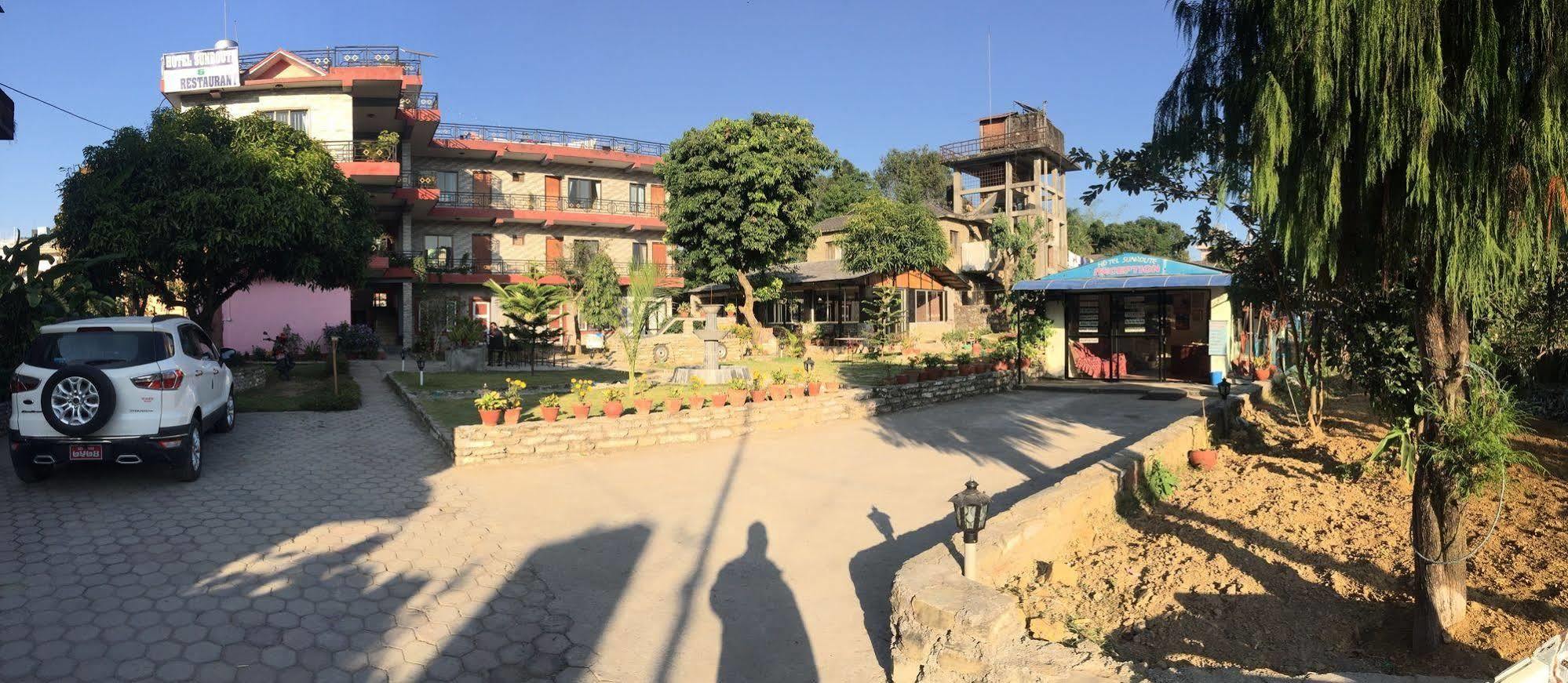 Hotel Glory Garden Pokhara Exteriör bild